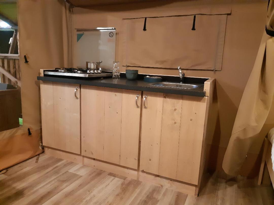 Tente Familiale Au Camping Hautoreille Bannes  Exterior foto
